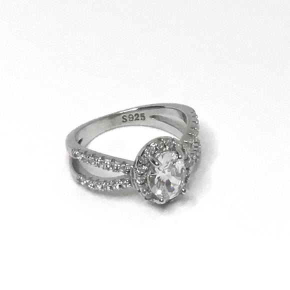 Sale $18 Firm! 925 Sterling Silver Cz Ring - Picture 11 of 17